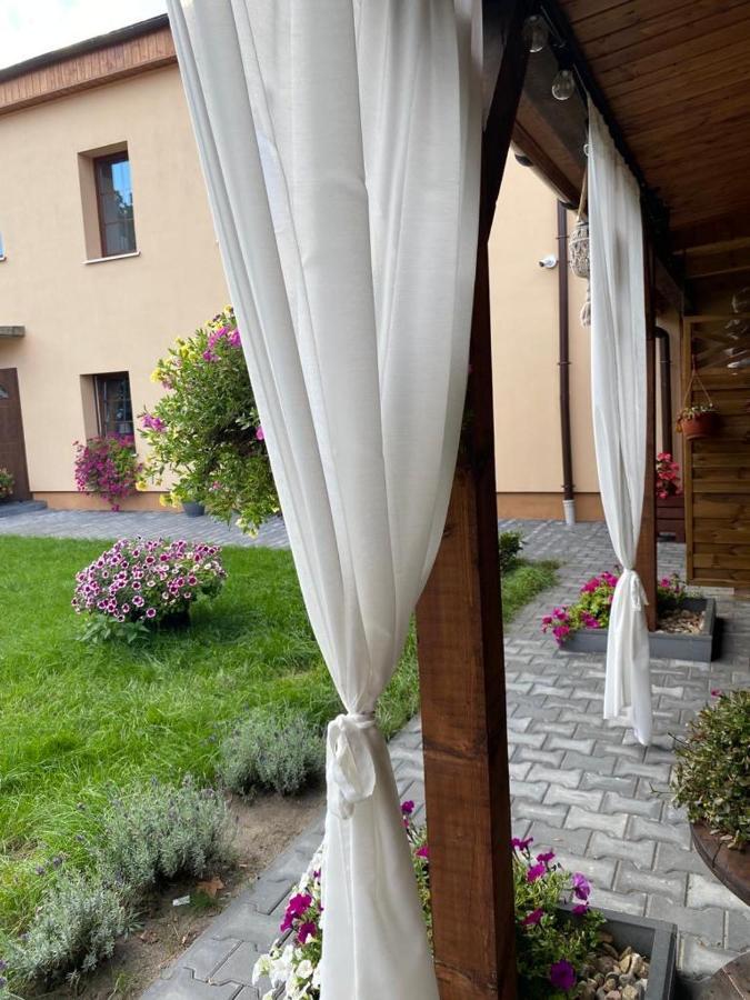 Uroczysko Olesnica Bed and Breakfast Chodzież Exteriör bild
