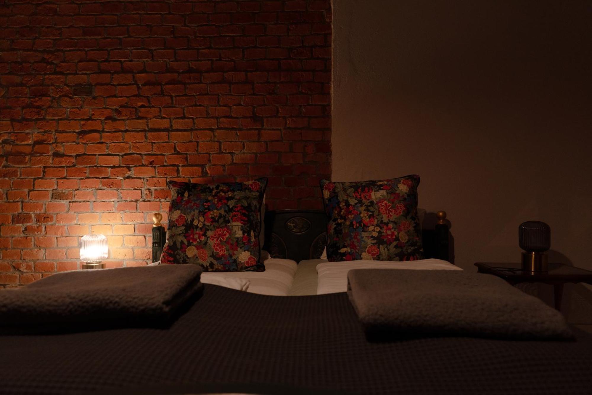 Uroczysko Olesnica Bed and Breakfast Chodzież Exteriör bild