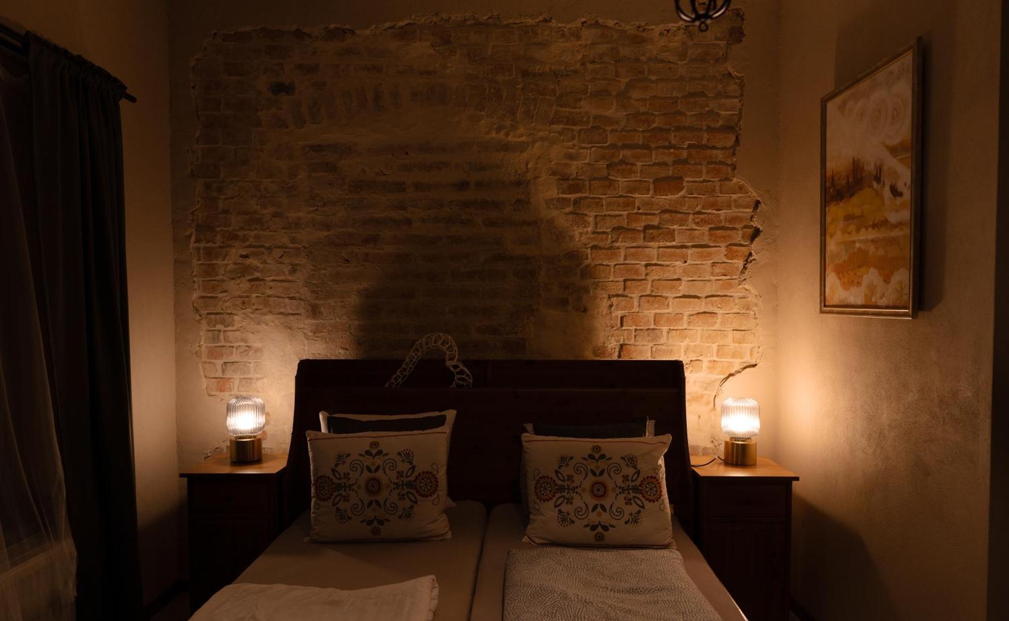 Uroczysko Olesnica Bed and Breakfast Chodzież Exteriör bild